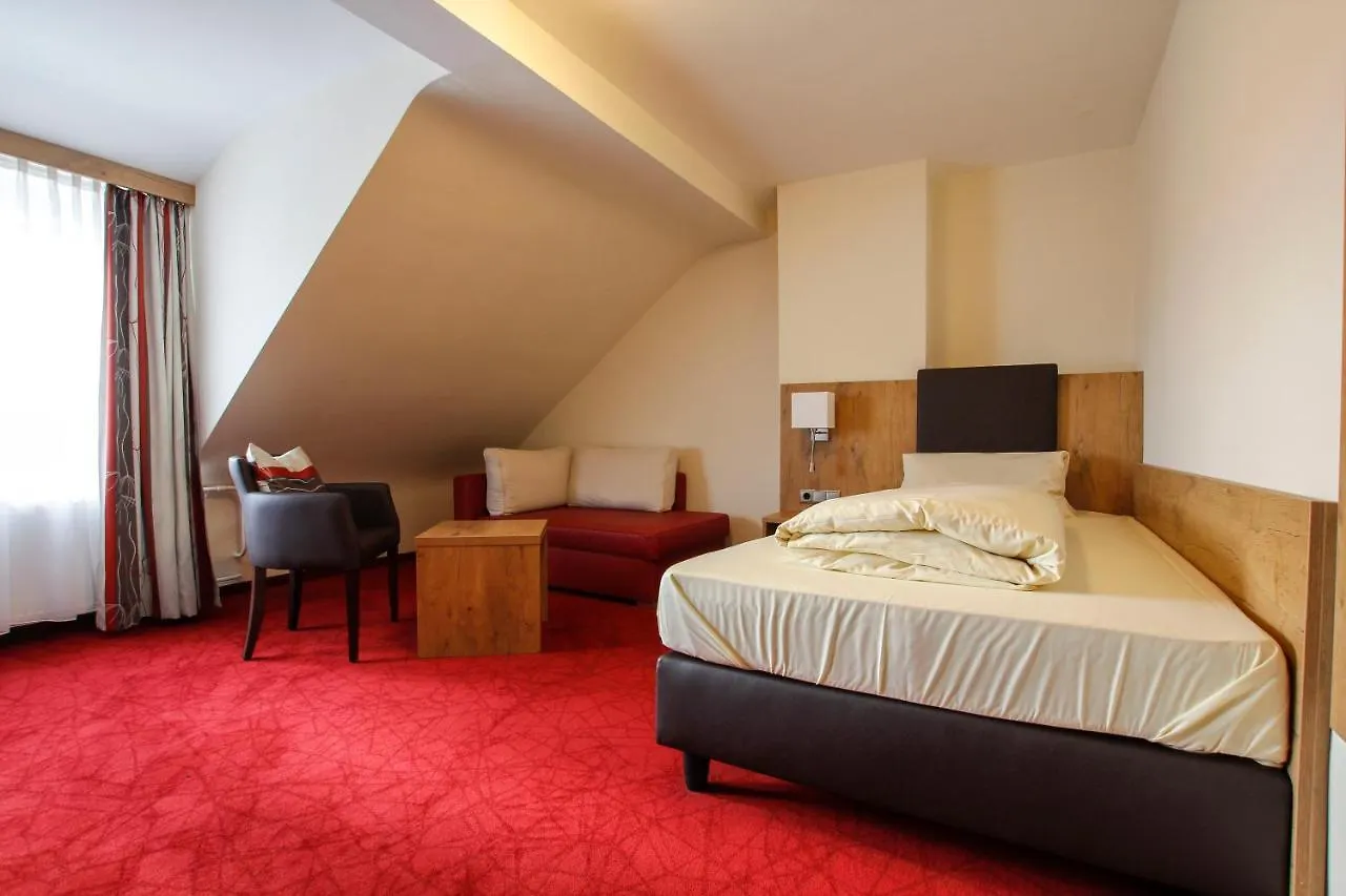 *** ゲストハウス Landhotel Goldener Stern Trautskirchen ドイツ