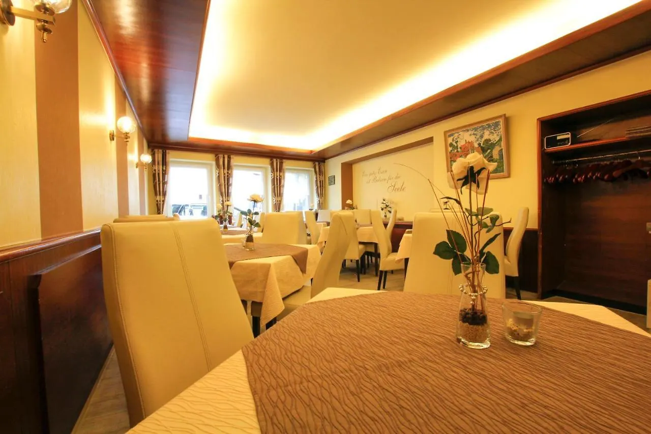 ゲストハウス Landhotel Goldener Stern Trautskirchen